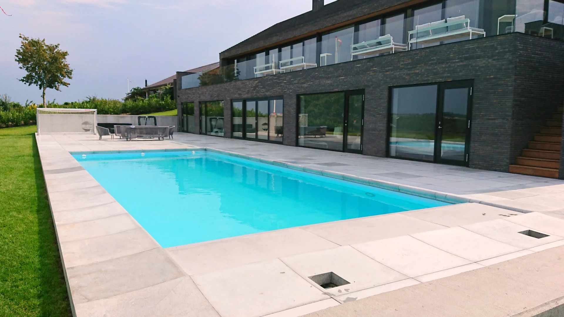 privat svømmebassin 9